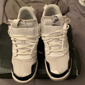Size 13 Jordan Ma2 Concord